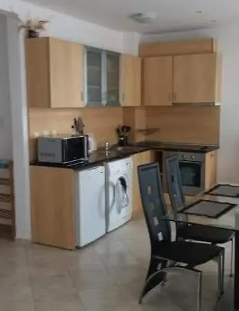 Apartment страхотен тристаен